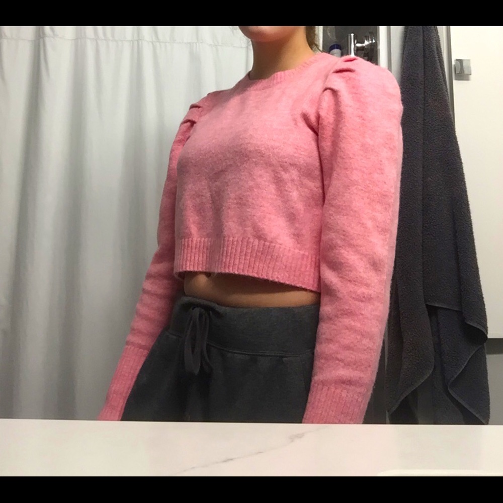 Pink crop top brand new!!